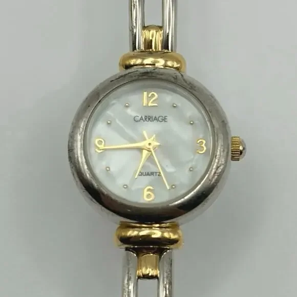 Vintage Silver & Gold Timex Watch - Picture 2 of 4